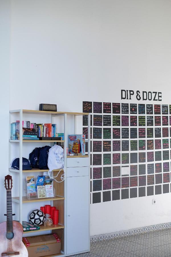 Dip & Doze Living Hostel Canggu  Exterior photo