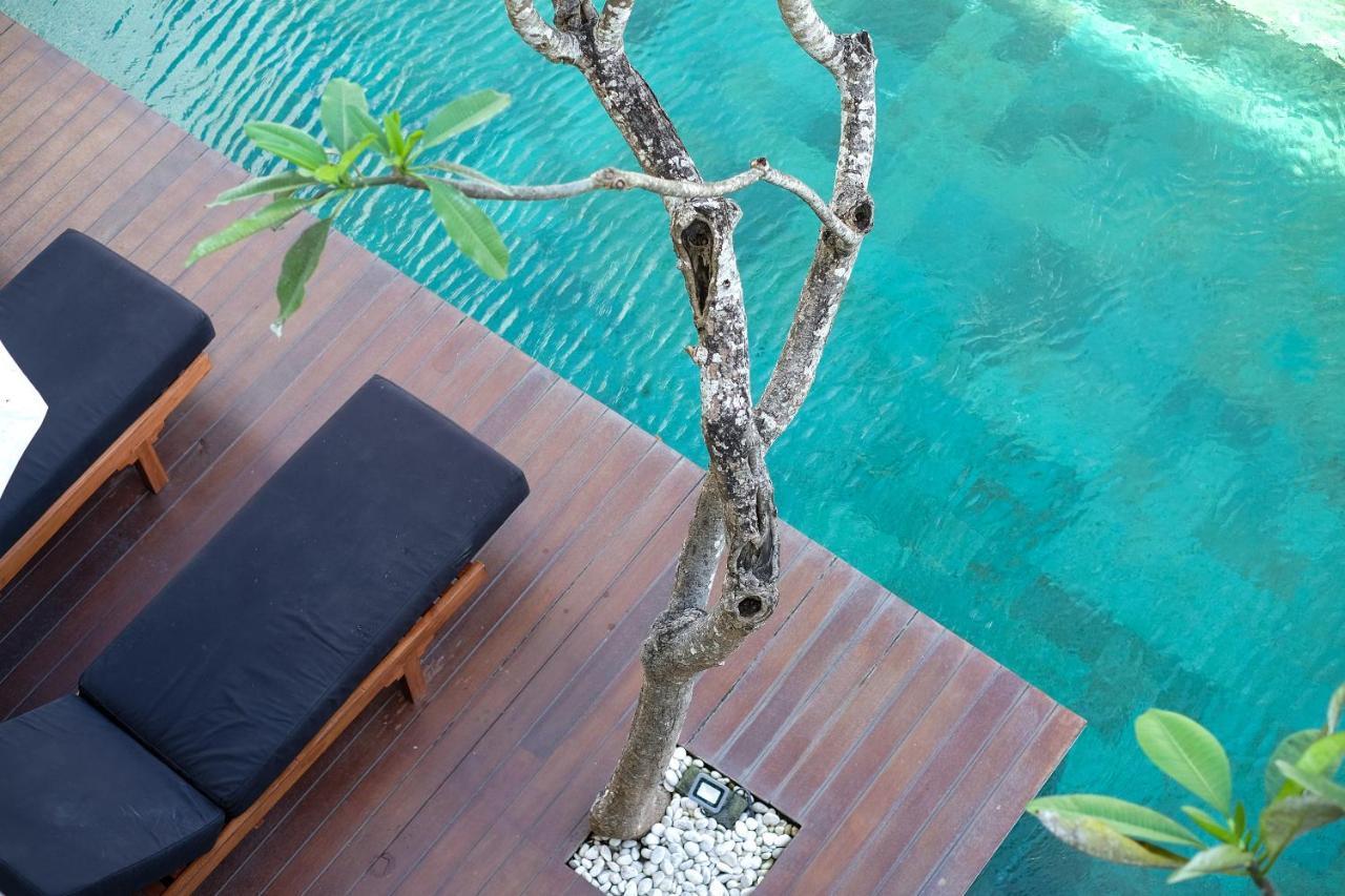 Dip & Doze Living Hostel Canggu  Exterior photo