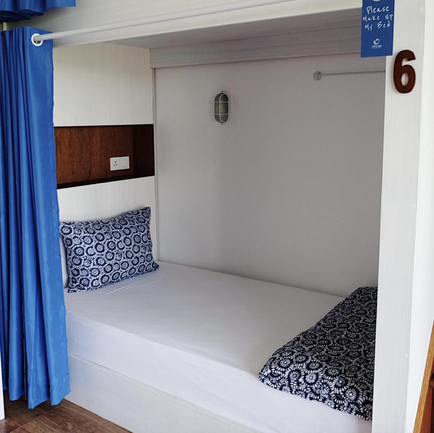 Dip & Doze Living Hostel Canggu  Exterior photo